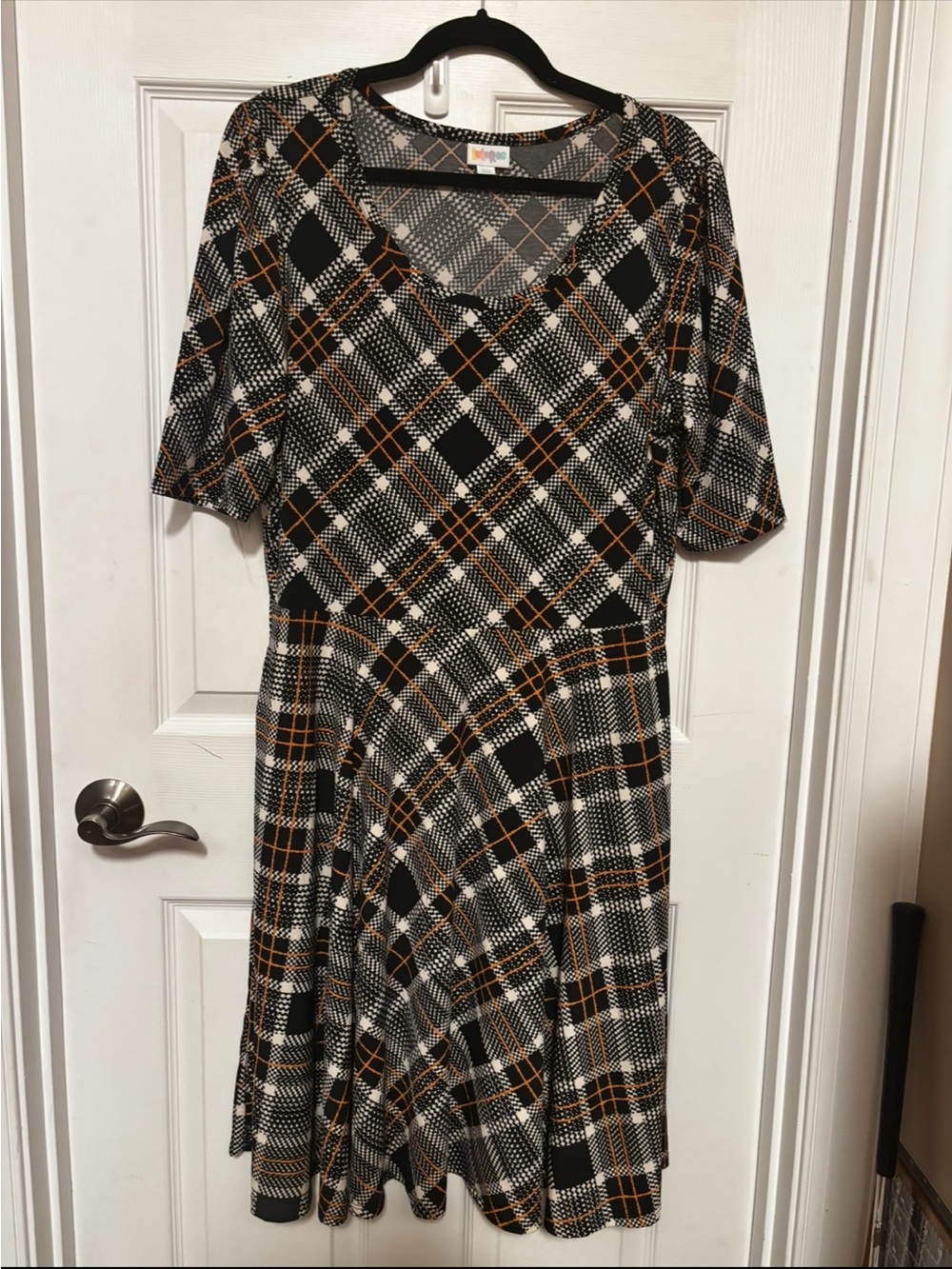 Lularoe NWT 3XL Nicole Black Ivory Orange Plaid Dress Pockets